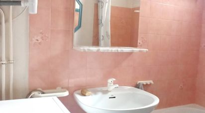 Apartment 2 rooms of 27 m² in Fréjus (83600)