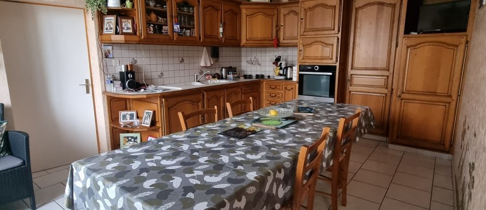 Maison 14 pièces de 260 m² à Brioux-sur-Boutonne (79170)