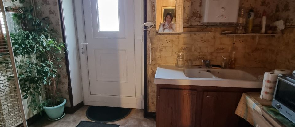 Maison 14 pièces de 260 m² à Brioux-sur-Boutonne (79170)