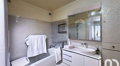 Apartment 3 rooms of 77 m² in Le Cannet (06110)