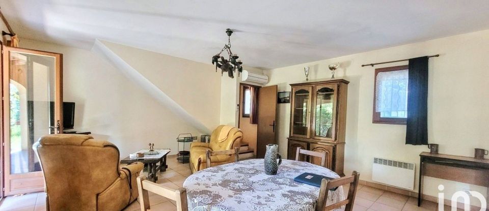 Maison 3 pièces de 104 m² à Villecroze (83690)