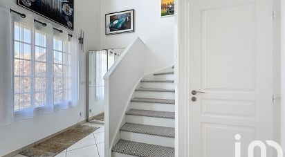Maison traditionnelle 5 pièces de 166 m² à Rambouillet (78120)