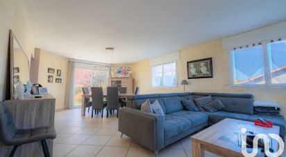 Pavilion 5 rooms of 180 m² in Scionzier (74950)