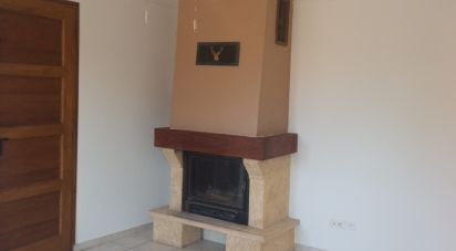 Building in Saint-Gilles (30800) of 89 m²
