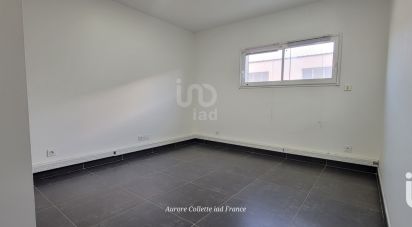 Block of flats in Montredon-des-Corbières (11100) of 400 m²