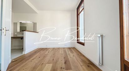 Apartment 2 rooms of 65 m² in Bordeaux (33100)