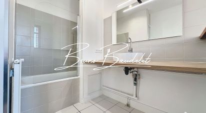 Apartment 2 rooms of 65 m² in Bordeaux (33100)