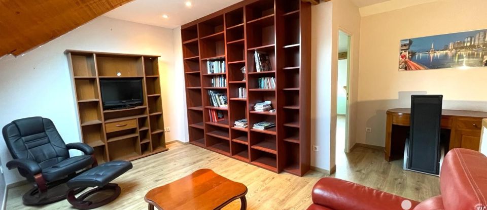Maison 7 pièces de 165 m² à Rosoy (89100)