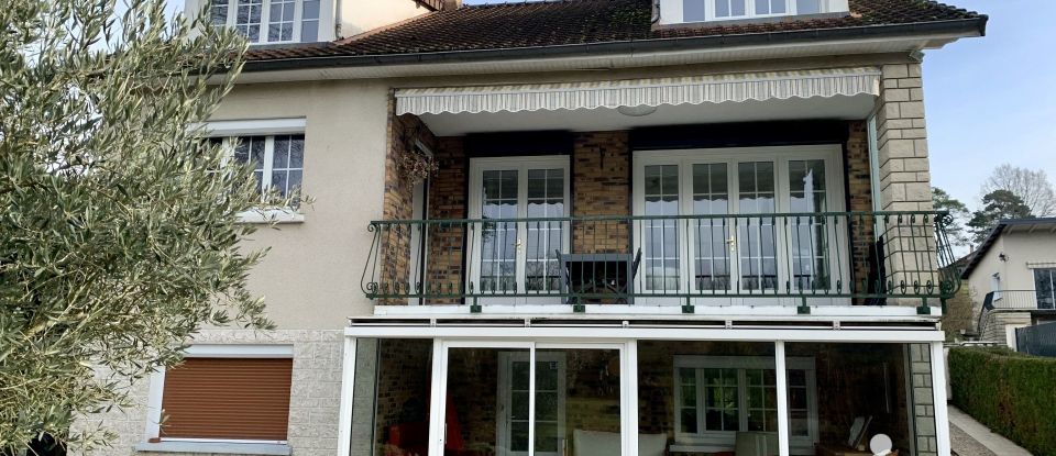 Maison 7 pièces de 165 m² à Rosoy (89100)