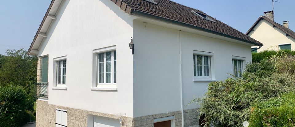 Maison 7 pièces de 165 m² à Rosoy (89100)