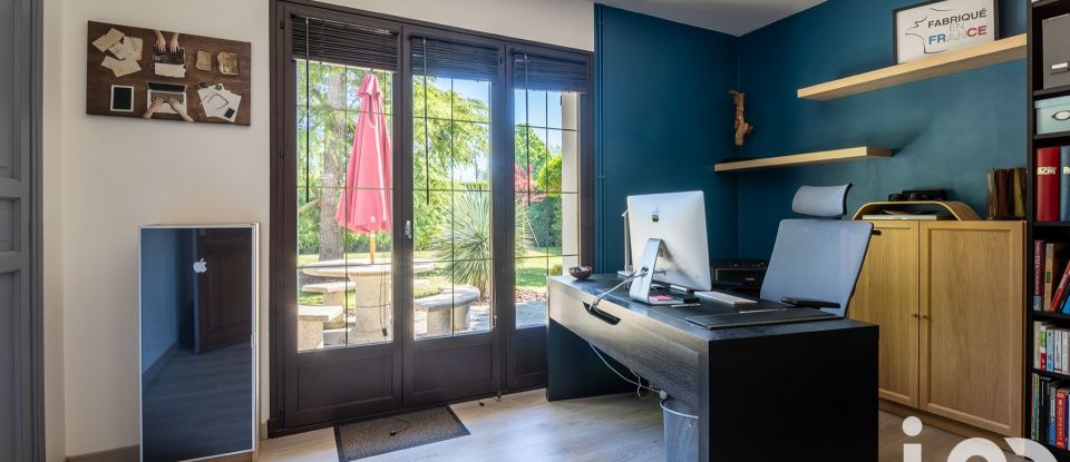 Demeure 8 pièces de 192 m² à Chambly (60230)