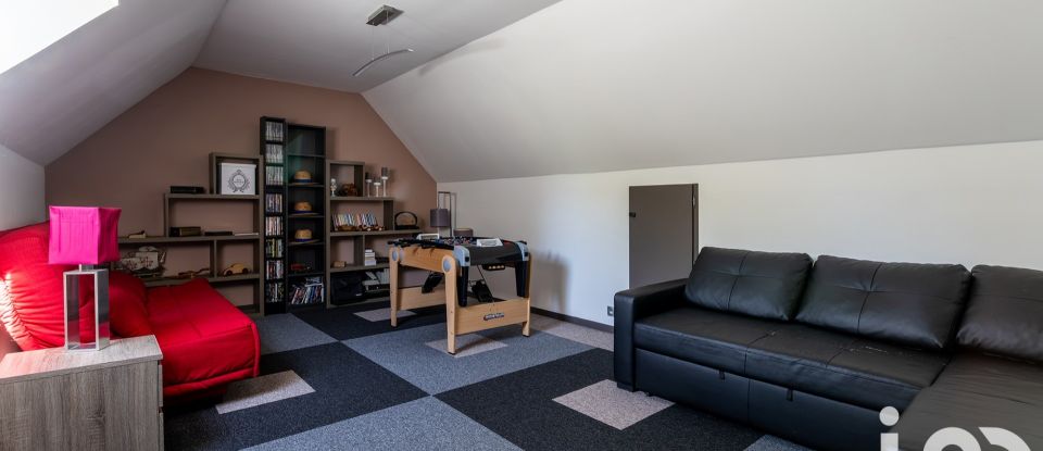 Demeure 8 pièces de 192 m² à Chambly (60230)