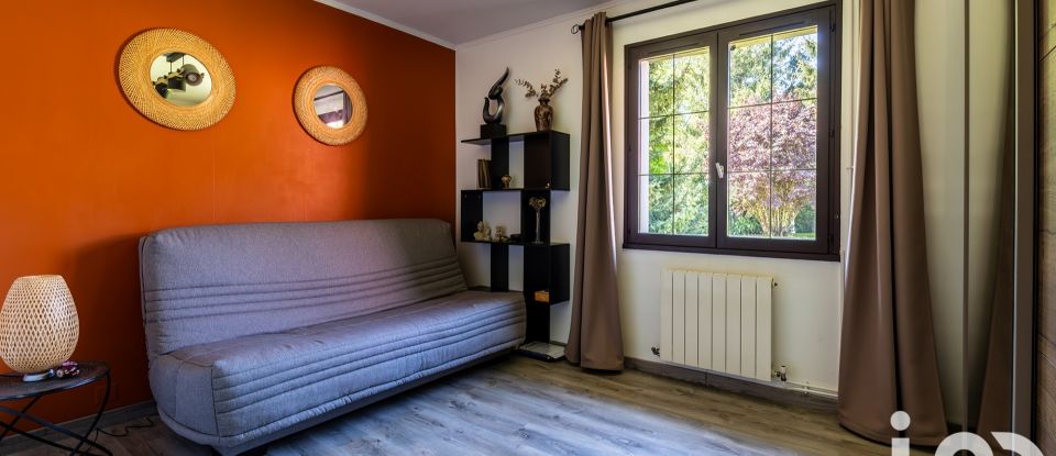 Demeure 8 pièces de 192 m² à Chambly (60230)