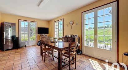 House 6 rooms of 159 m² in Séméacq-Blachon (64350)
