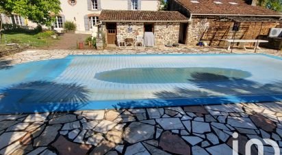 Longère 7 pièces de 218 m² à Rosnay (85320)