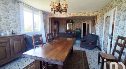Ferme 7 pièces de 142 m² à Mont-Saint-Jean (02360)