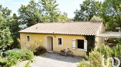 House 6 rooms of 166 m² in Saint-Jeannet (06640)