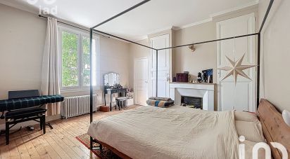 Demeure 7 pièces de 159 m² à Tours (37000)