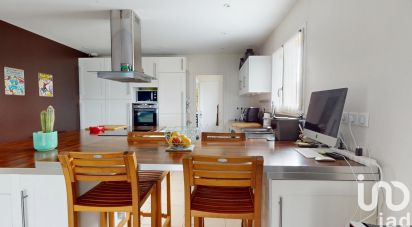 Traditional house 5 rooms of 147 m² in Saint-André-de-Cubzac (33240)