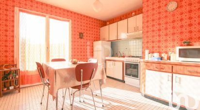 House 6 rooms of 128 m² in Saint-Rome-de-Cernon (12490)
