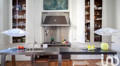 Appartement 4 pièces de 175 m² à Bordeaux (33000)