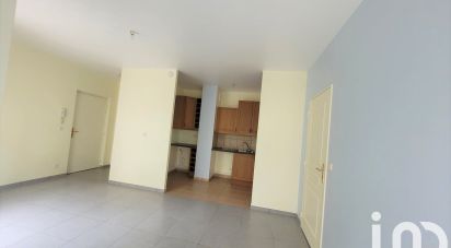 Appartement 2 pièces de 42 m² à Corbeil-Essonnes (91100)