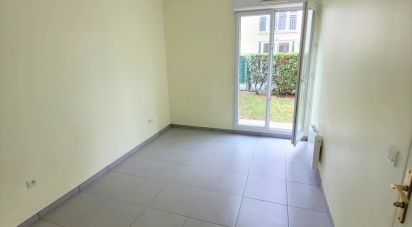 Appartement 2 pièces de 42 m² à Corbeil-Essonnes (91100)