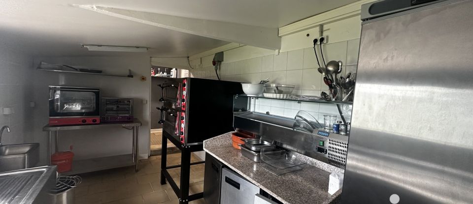 Maison traditionnelle 5 pièces de 193 m² à Orignolles (17210)