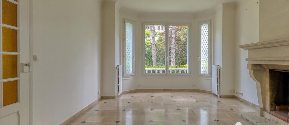 House 10 rooms of 250 m² in Pierrefonds (60350)