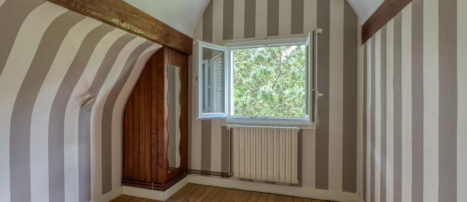House 10 rooms of 250 m² in Pierrefonds (60350)