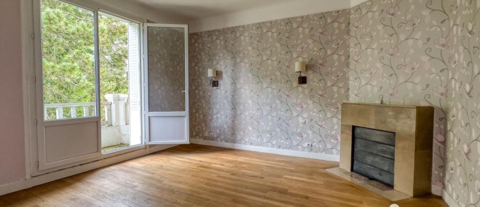 House 10 rooms of 250 m² in Pierrefonds (60350)