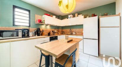Apartment 4 rooms of 102 m² in Saint-Pierre (97410)