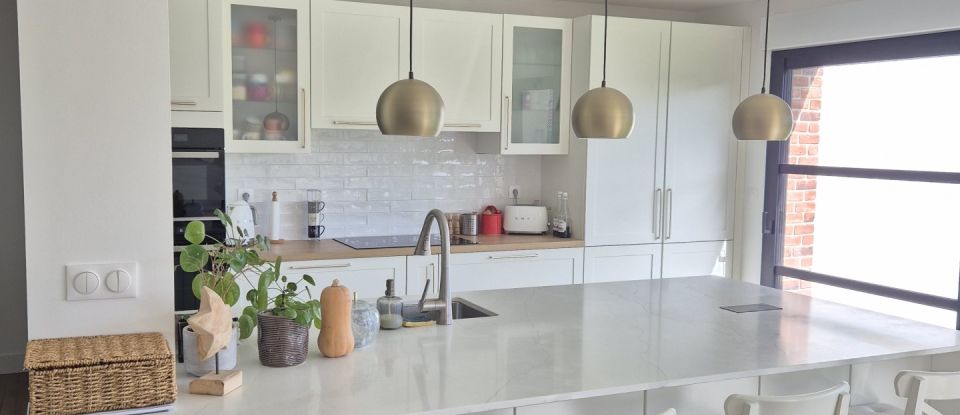 Pavilion 7 rooms of 152 m² in Brillon (59178)