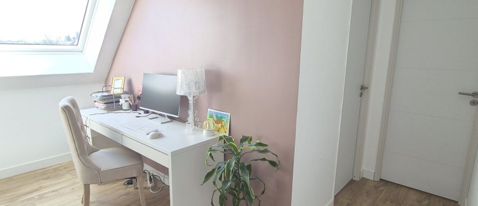Pavilion 7 rooms of 152 m² in Brillon (59178)