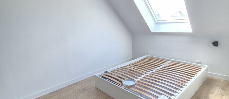 Pavilion 7 rooms of 152 m² in Brillon (59178)