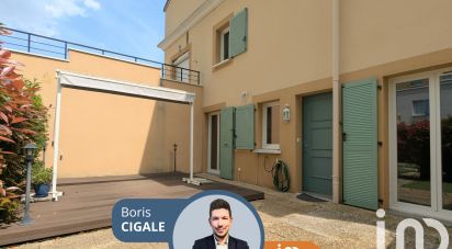 Apartment 2 rooms of 49 m² in Saint-Genest-Lerpt (42530)