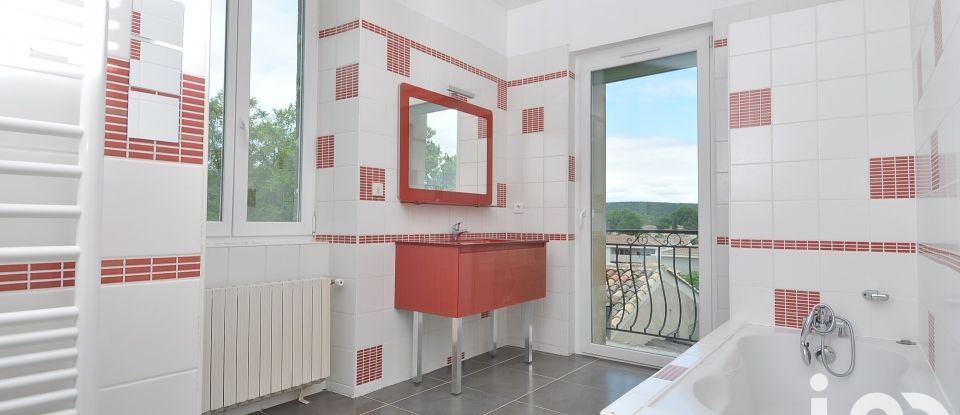 Maison de village 5 pièces de 176 m² à Clarensac (30870)