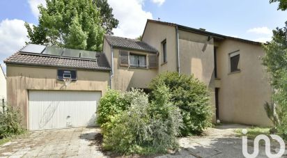 Architectural house 8 rooms of 195 m² in Verneuil-l'Étang (77390)