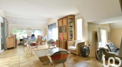 Architectural house 8 rooms of 195 m² in Verneuil-l'Étang (77390)