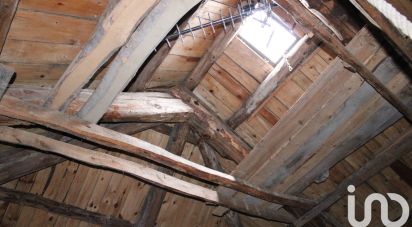 House 8 rooms of 99 m² in Châteauneuf-de-Randon (48170)