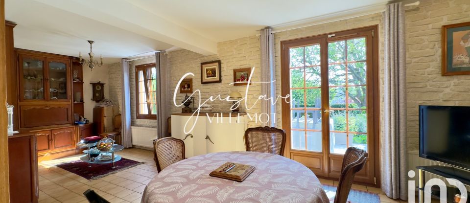 House 5 rooms of 110 m² in Ver-sur-Launette (60950)