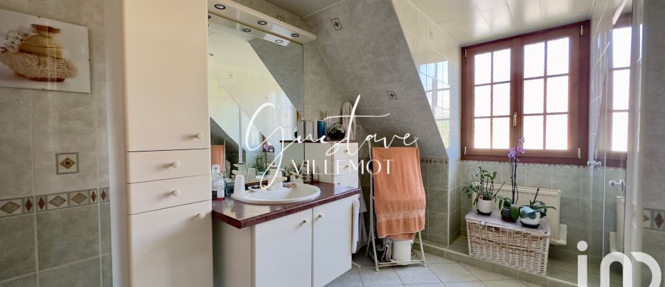 House 5 rooms of 110 m² in Ver-sur-Launette (60950)