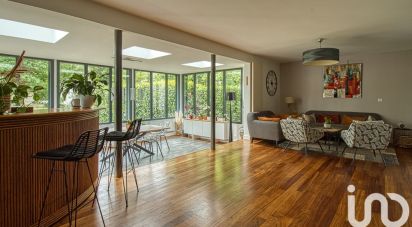 House 9 rooms of 218 m² in Verneuil-sur-Seine (78480)