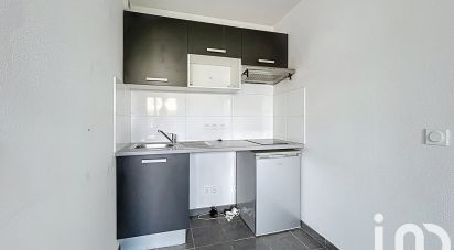 Apartment 2 rooms of 42 m² in Saint-André-de-Cubzac (33240)