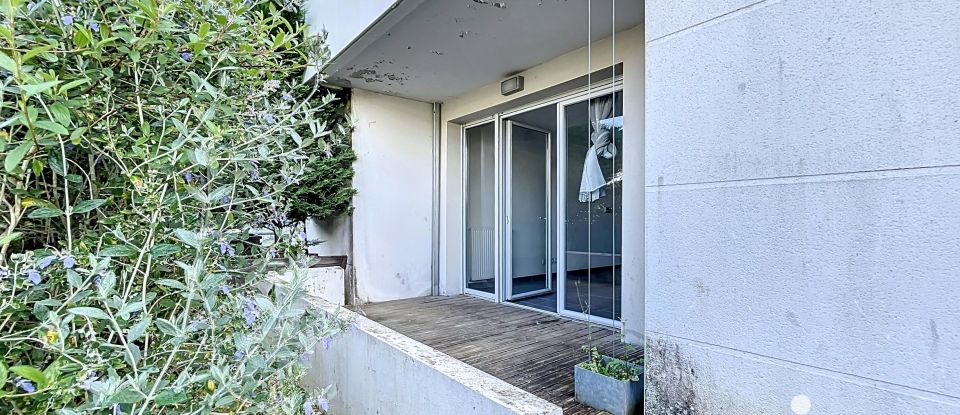 Apartment 2 rooms of 42 m² in Saint-André-de-Cubzac (33240)