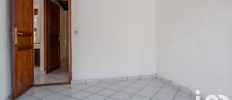 Maison 7 pièces de 152 m² à Maurepas (78310)