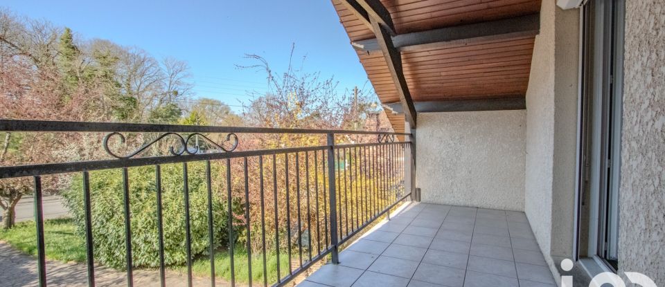 Maison 7 pièces de 152 m² à Maurepas (78310)
