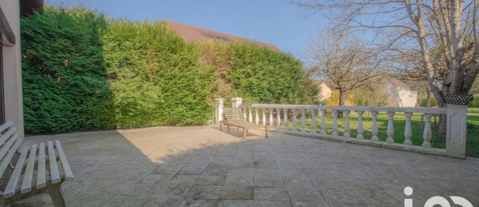 Maison 7 pièces de 152 m² à Maurepas (78310)