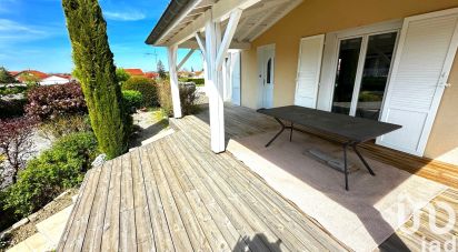 Maison traditionnelle 8 pièces de 178 m² à Saint-Romain-le-Puy (42610)