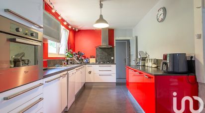 Maison 6 pièces de 130 m² à Villegouge (33141)